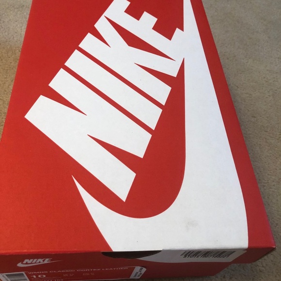 SOLD!! BNWT Nike Cortez in women’s (unisex style) size 10 - Picture 6 of 7
